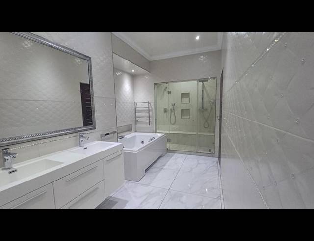 4 BEDROOM HOUSE FOR SALE IN RASLOUW GARDENS